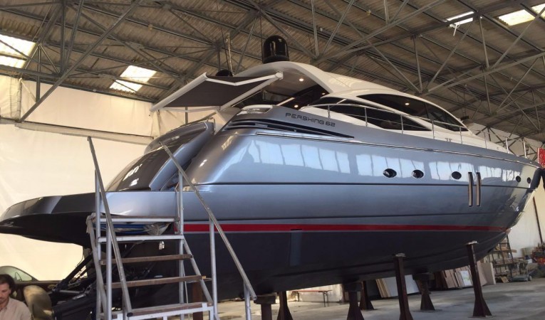 62 Pershing Starboard Stern Profile