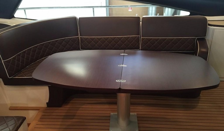62 Pershing Upper Salon Seating