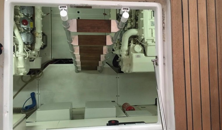 62 Pershing Ladder To Engine Room