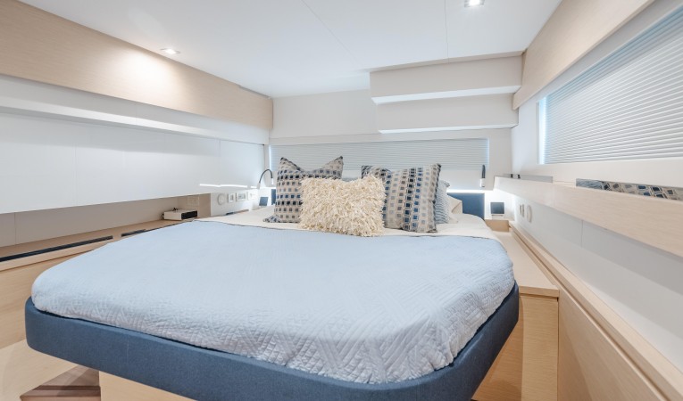 58 Fountaine Pajot 