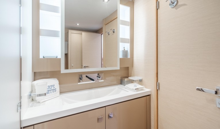 58 Fountaine Pajot 