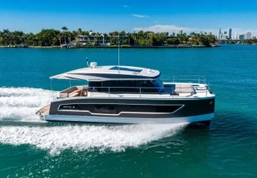 36' Fountaine Pajot 2023