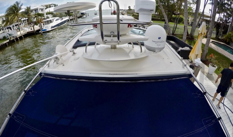 43 Cranchi Electrinics mast