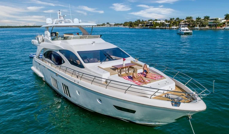 84 Azimut 