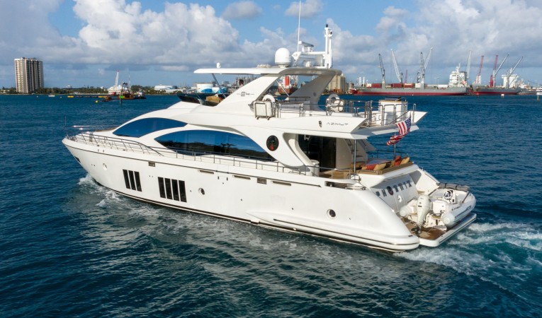 84 Azimut 