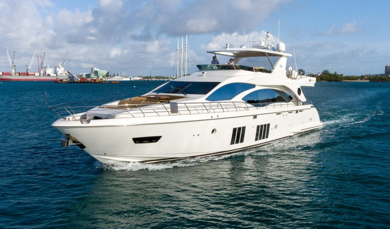 84 Azimut 