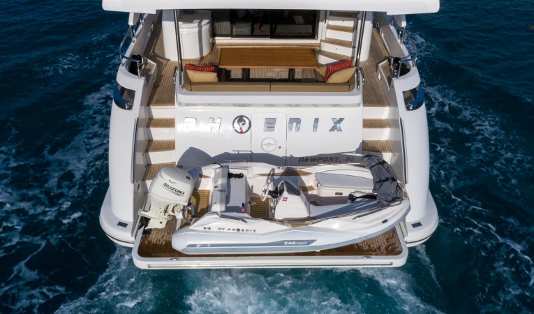 84 Azimut 