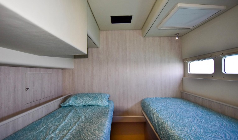 58 Robertson & Caine Port aft cabin