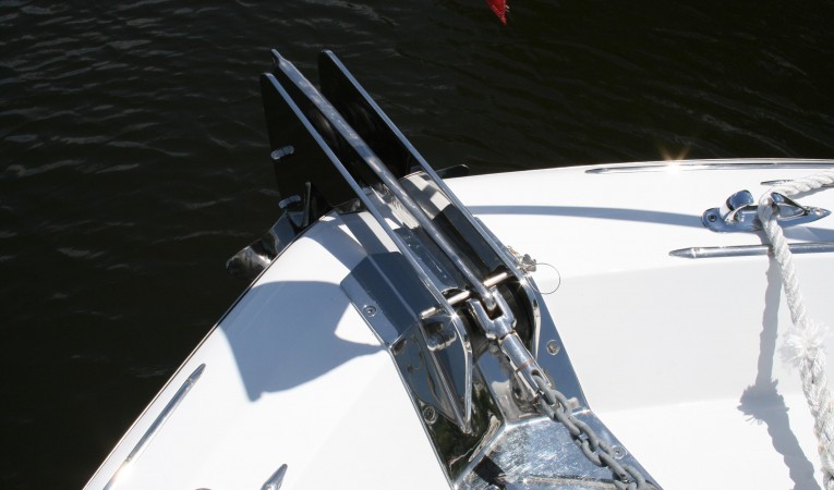 38 Chris-Craft Bow