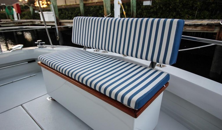 38 Chris-Craft 