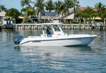 27' Everglades 2013