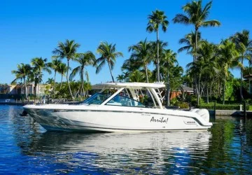 Arriba 32' Boston Whaler 2016