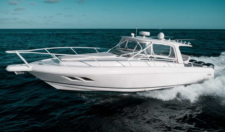 39 Intrepid Port Profile 1