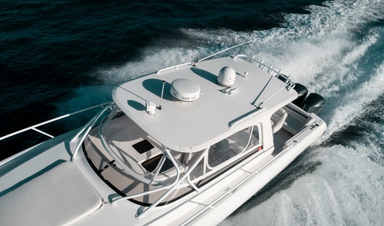 39 Intrepid Hard Top