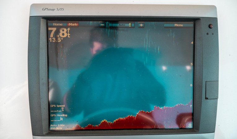 39 Intrepid Garmin MFD