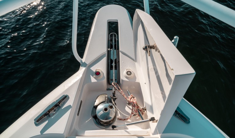 39 Intrepid Bow Pulpit and Windlass