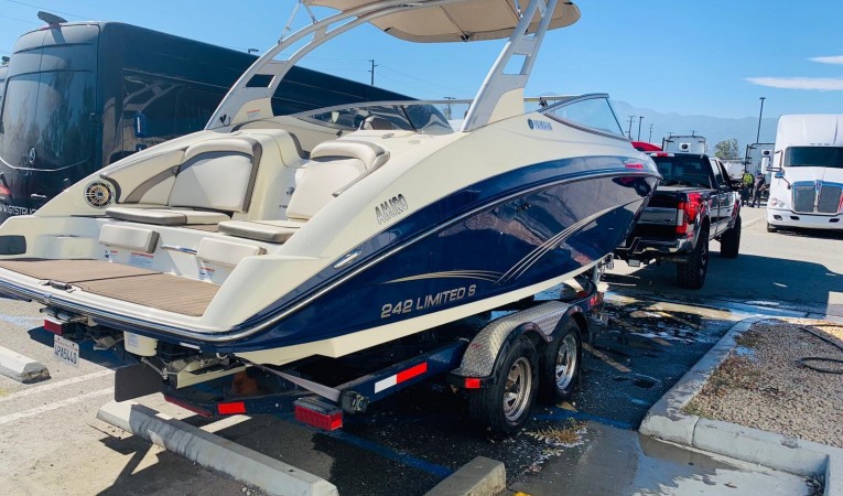 24 Yamaha Boats 