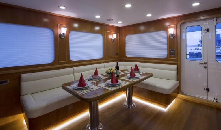 65 Bering Salon