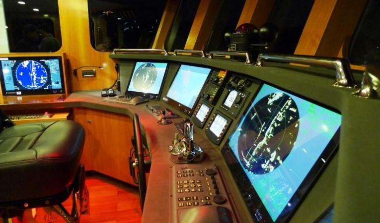 65 Bering Pilothouse Console