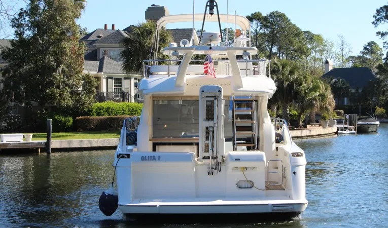 47 Ferretti Yachts stern view