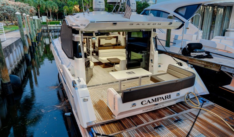 43 Galeon 