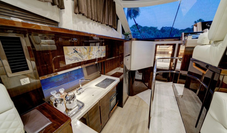 43 Galeon 