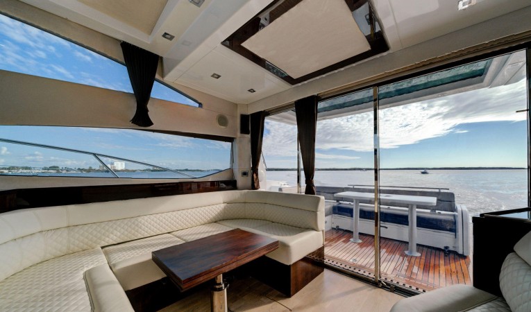 43 Galeon 