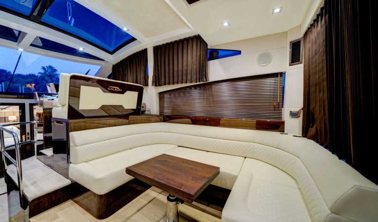 43 Galeon 