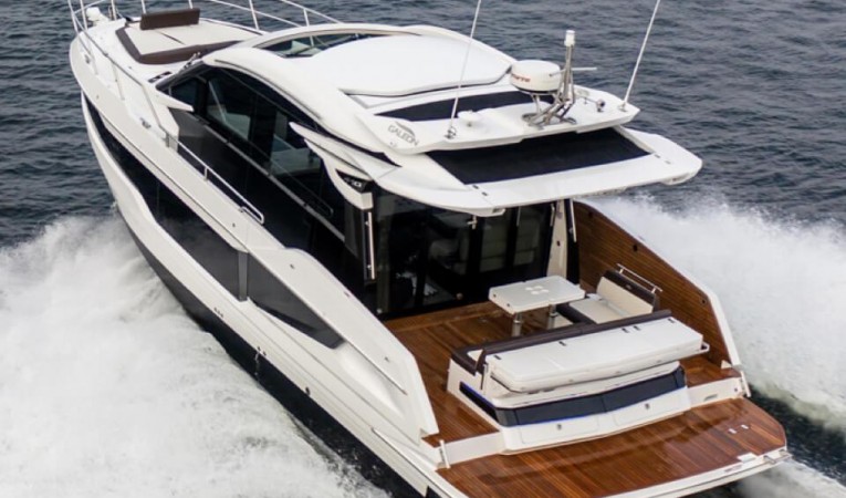 43 Galeon 