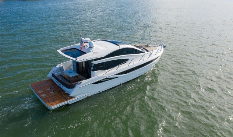 43 Galeon 
