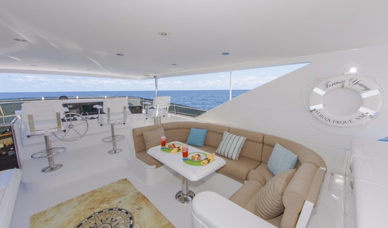 97 Hargrave Flybridge Starboard Settee