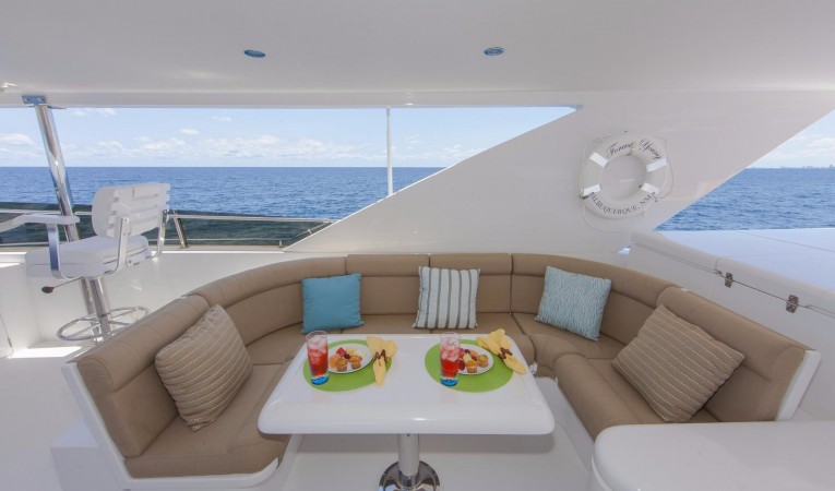 97 Hargrave Flybridge Starboard Settee