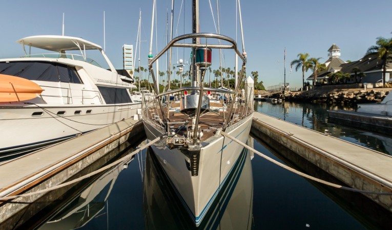 53 Nautor Swan Bow profile