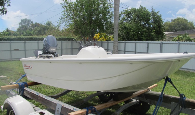 11 Boston Whaler 