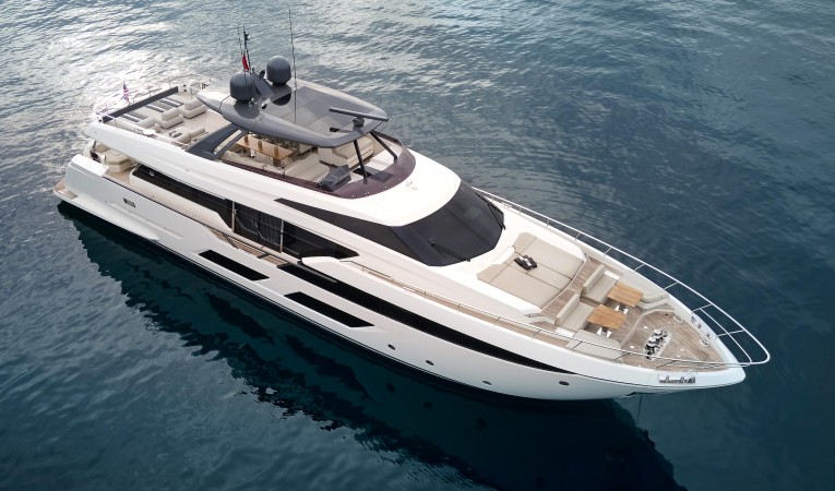94 Ferretti 