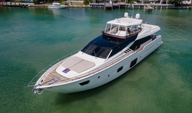 87 Ferretti Yachts 