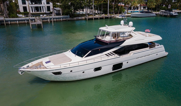 87 Ferretti Yachts 