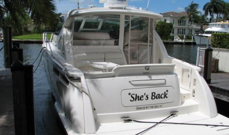 43 Tiara Lower Cockpit