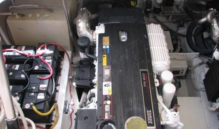 43 Tiara Engine Room