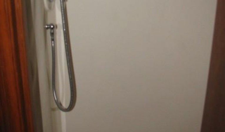 43 Tiara Aft Stateroom Shower