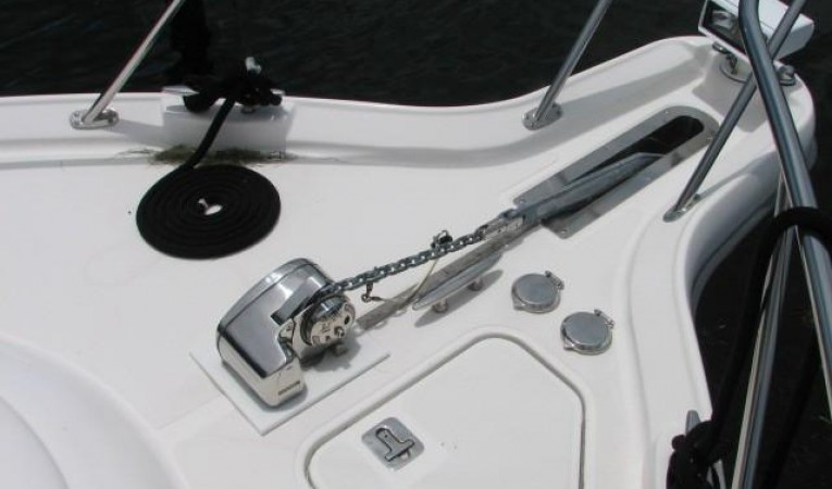 43 Tiara Bow With Windlass And Spotlight