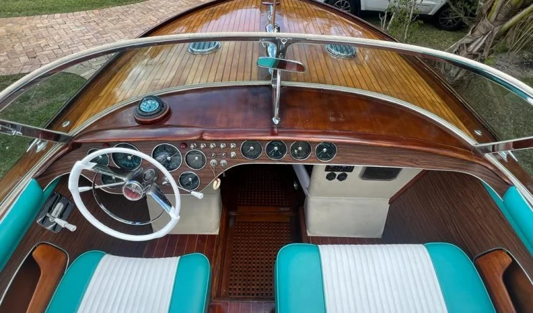 27 Riva 