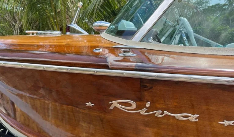 27 Riva 