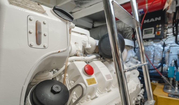 60 Sunseeker Engine Room