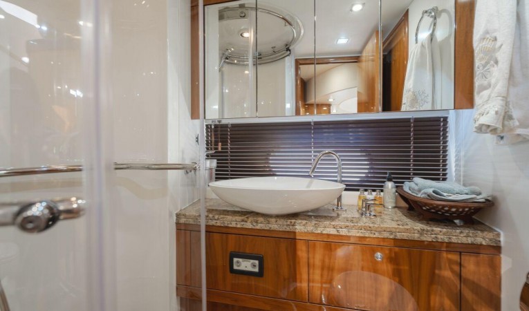 60 Sunseeker Interior