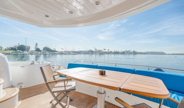 60 Sunseeker Exterior