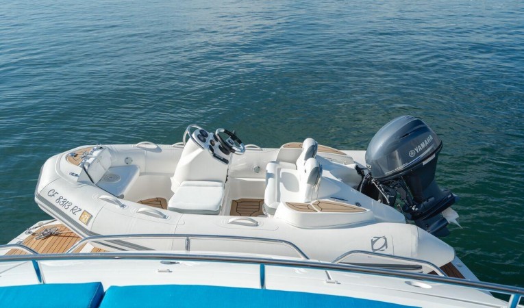 60 Sunseeker Exterior