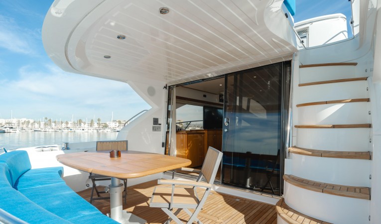 60 Sunseeker Exterior