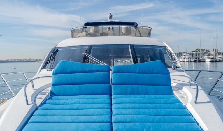 60 Sunseeker Exterior