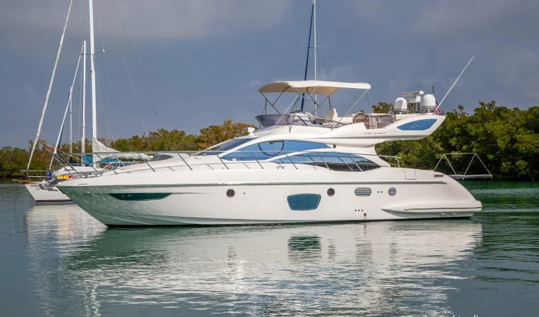 47 Azimut 